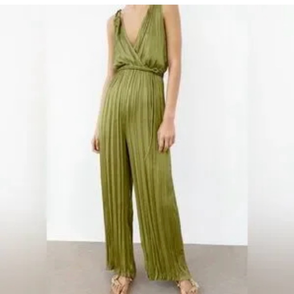 Zara Olive Green Pleated Jumpsuit